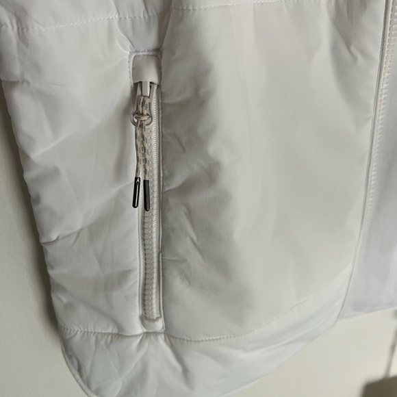 NWT - Vuori Canyon Insulated Vest - White Zip-Up Vest - Small - Picture 12 of 12